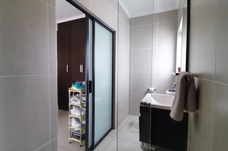 2 Bedroom Property for Sale in Greenstone Hill Gauteng