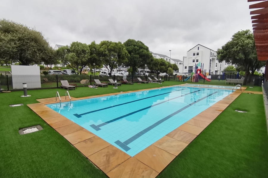 2 Bedroom Property for Sale in Greenstone Hill Gauteng