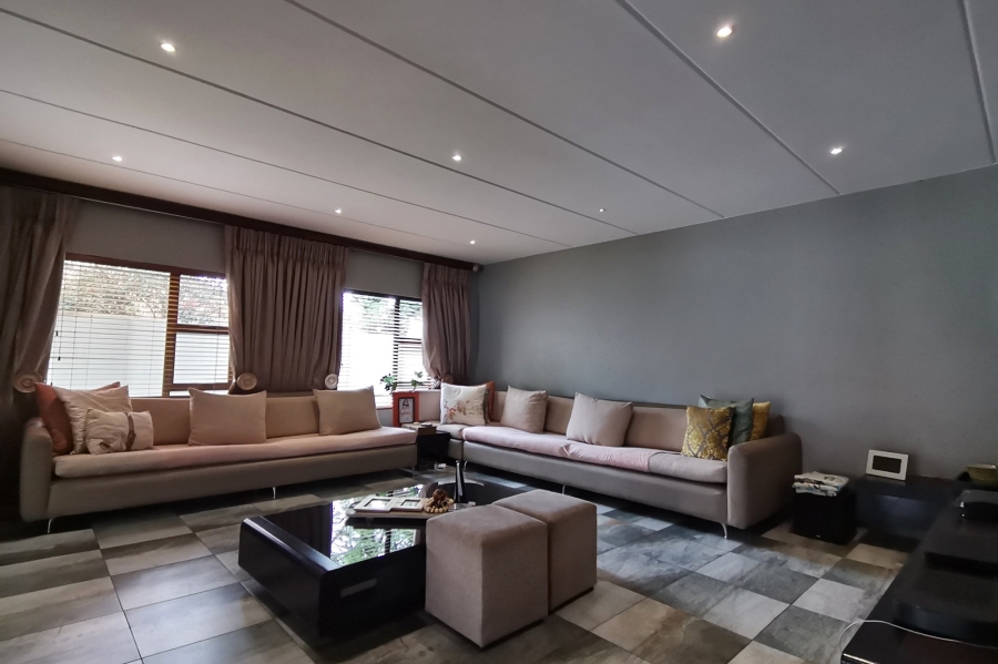 3 Bedroom Property for Sale in Greenstone Hill Gauteng