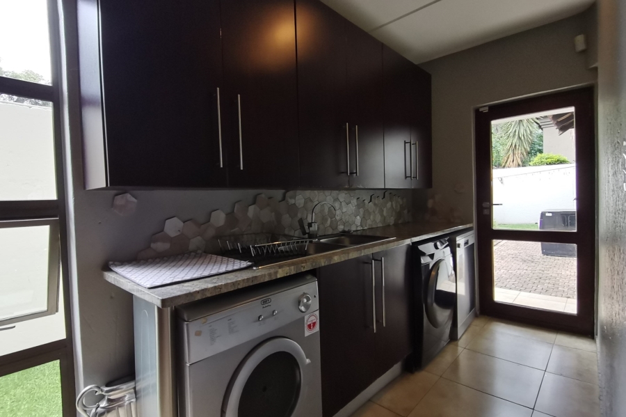 3 Bedroom Property for Sale in Greenstone Hill Gauteng