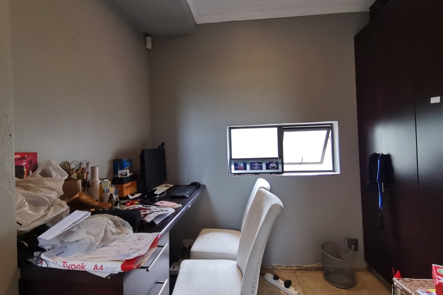 3 Bedroom Property for Sale in Greenstone Hill Gauteng
