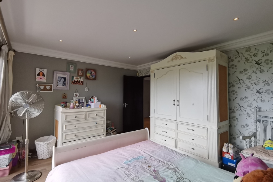3 Bedroom Property for Sale in Greenstone Hill Gauteng