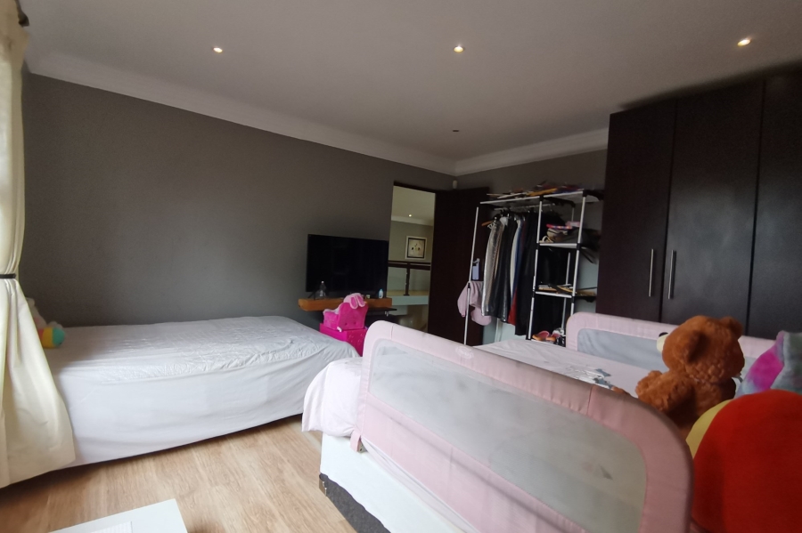 3 Bedroom Property for Sale in Greenstone Hill Gauteng