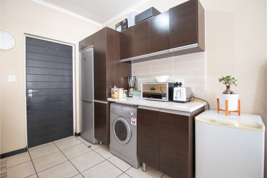 2 Bedroom Property for Sale in Greenstone Hill Gauteng
