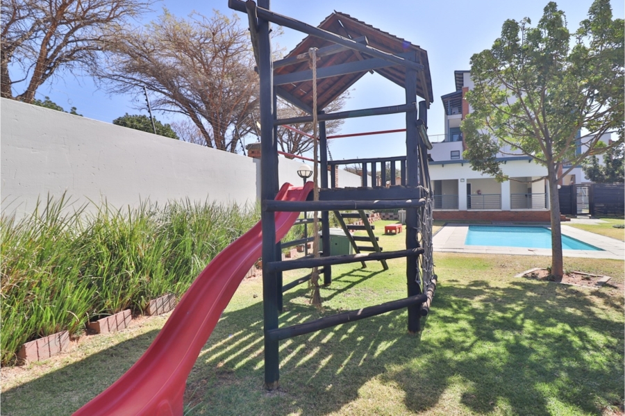 2 Bedroom Property for Sale in Greenstone Hill Gauteng