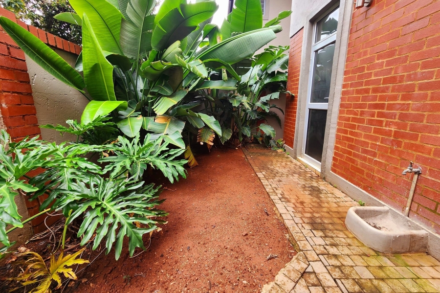 3 Bedroom Property for Sale in Die Hoewes Gauteng