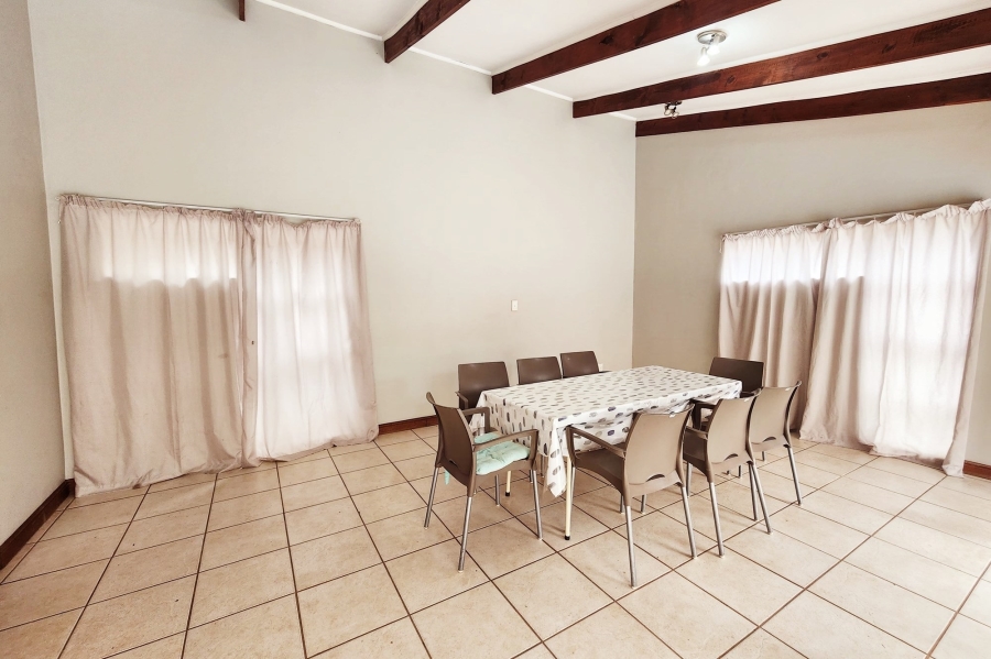 3 Bedroom Property for Sale in Die Hoewes Gauteng