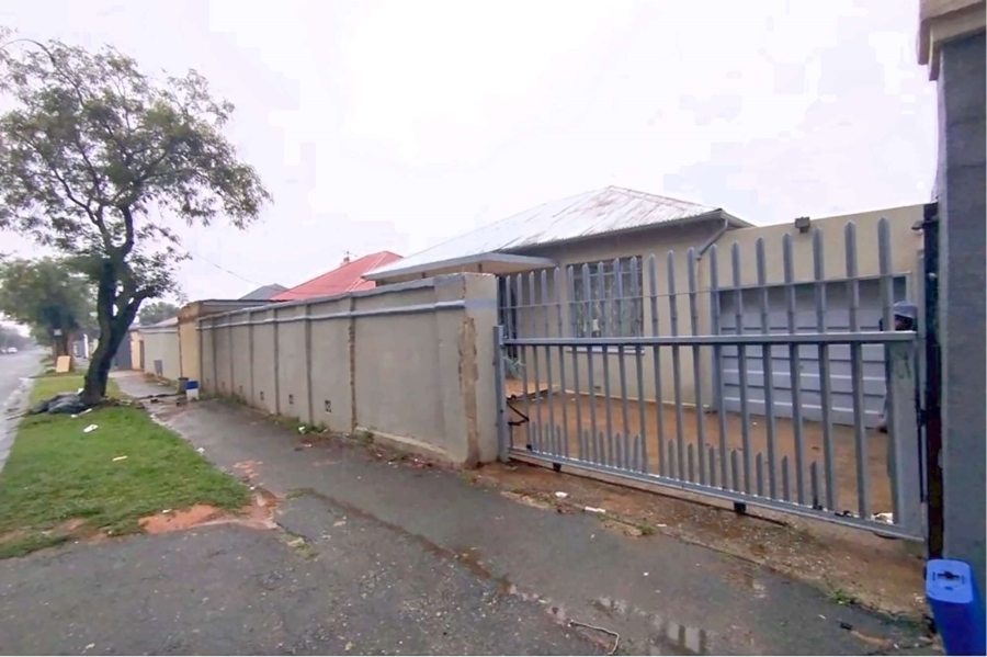 5 Bedroom Property for Sale in Rosettenville Gauteng