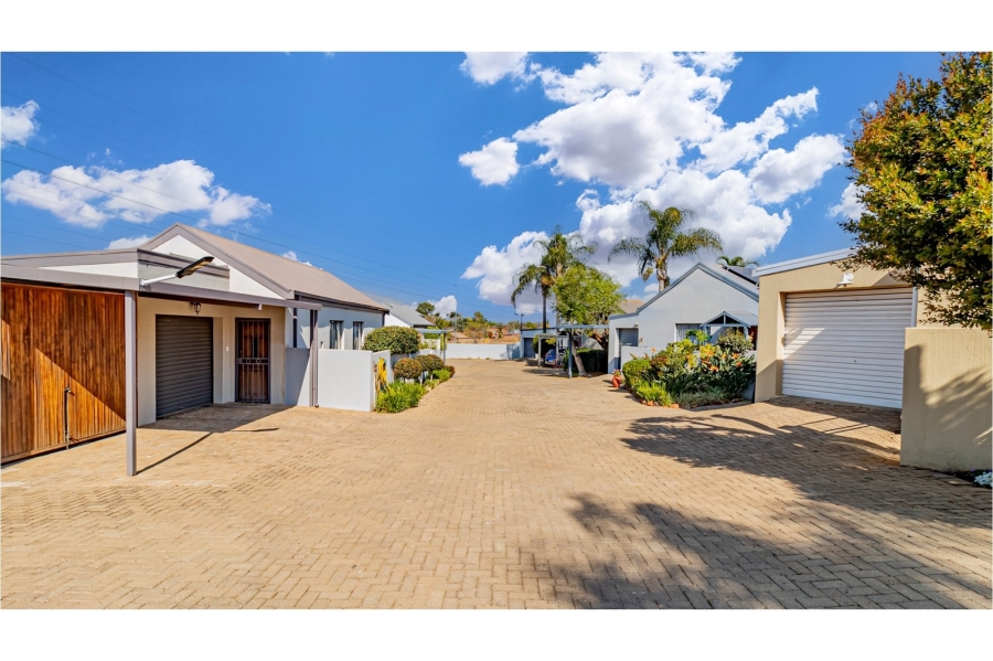 2 Bedroom Property for Sale in Moreleta Park Gauteng