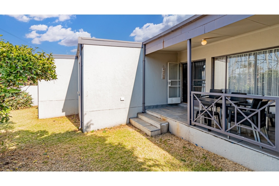 2 Bedroom Property for Sale in Moreleta Park Gauteng