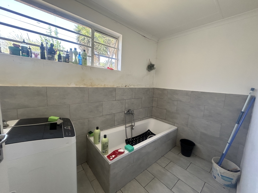 To Let 0 Bedroom Property for Rent in Discovery Gauteng