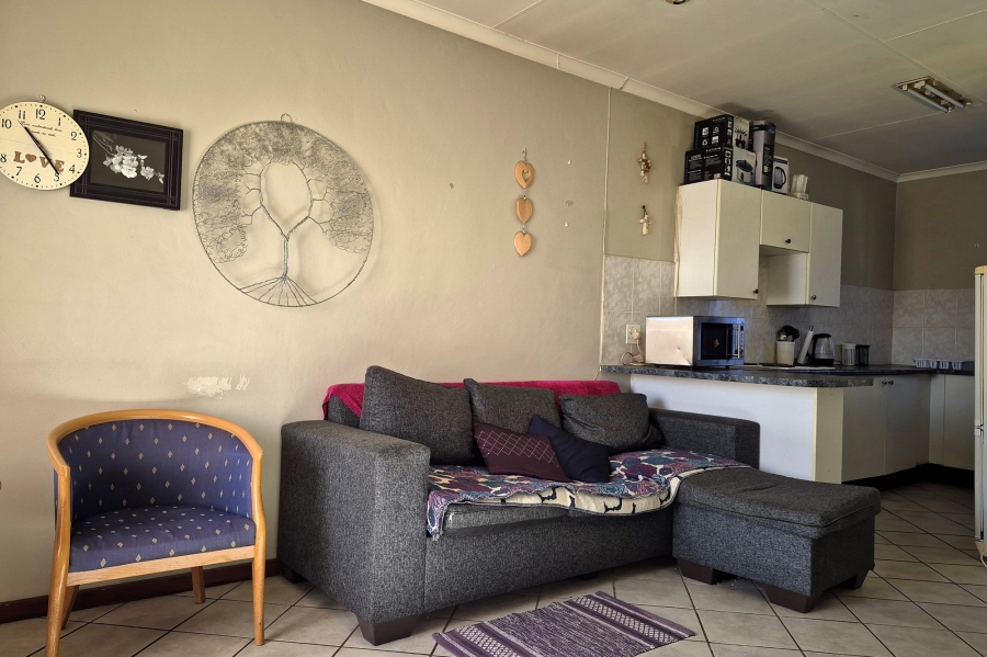 2 Bedroom Property for Sale in Rooihuiskraal North Gauteng