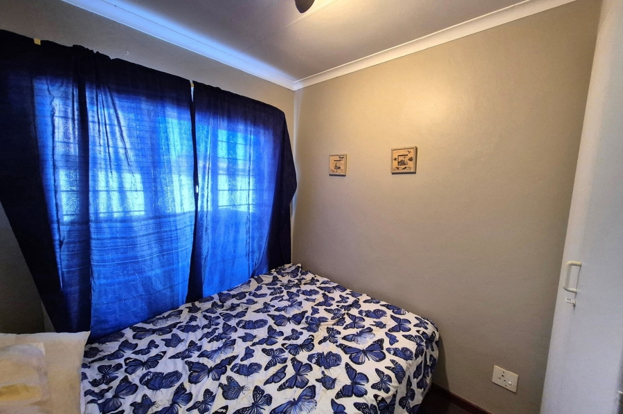 2 Bedroom Property for Sale in Rooihuiskraal North Gauteng