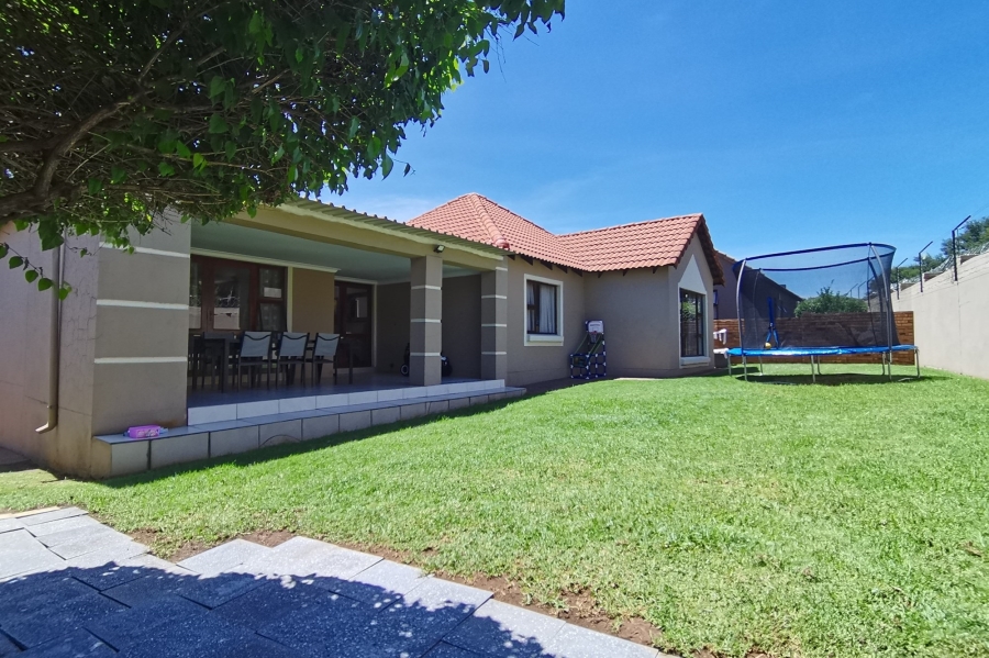 3 Bedroom Property for Sale in Greenstone Hill Gauteng