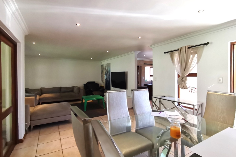 3 Bedroom Property for Sale in Greenstone Hill Gauteng