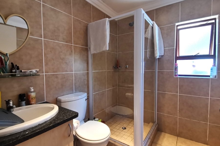 3 Bedroom Property for Sale in Greenstone Hill Gauteng