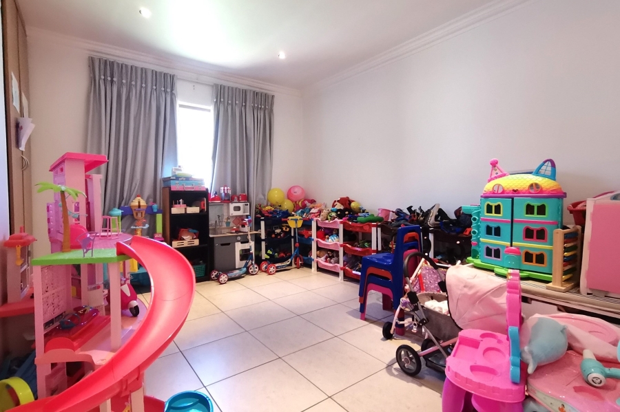 3 Bedroom Property for Sale in Greenstone Hill Gauteng