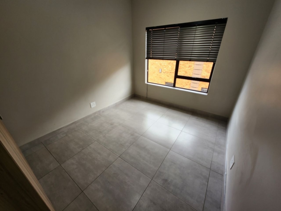 2 Bedroom Property for Sale in Ravenswood Gauteng