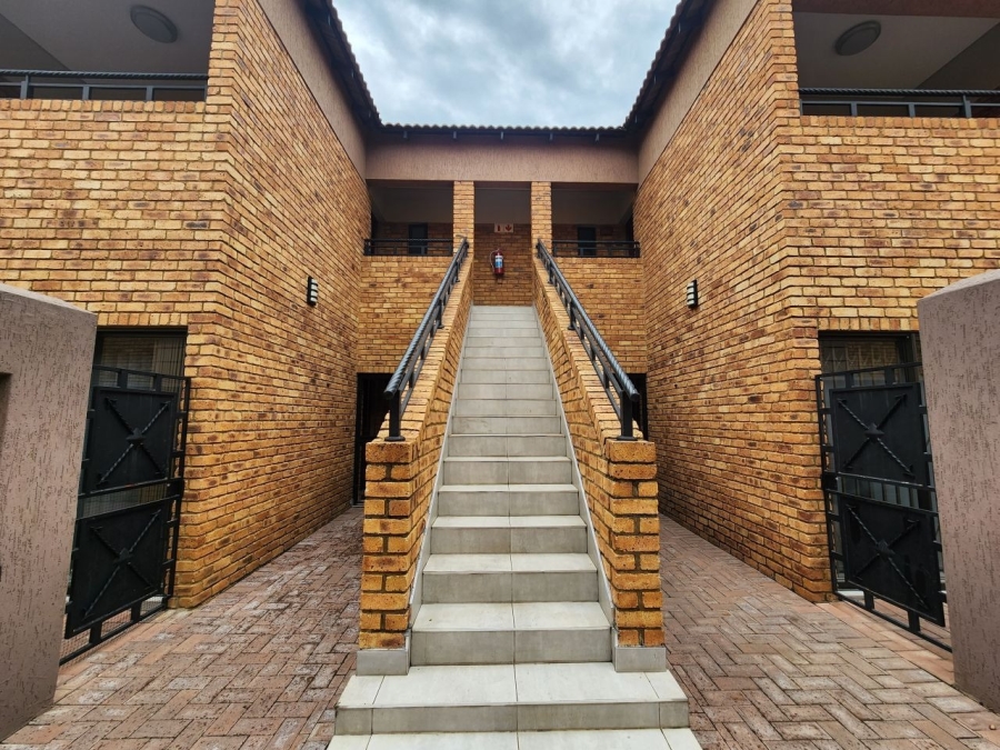 2 Bedroom Property for Sale in Ravenswood Gauteng