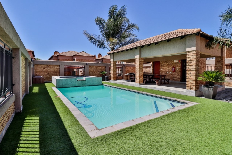 2 Bedroom Property for Sale in Ravenswood Gauteng