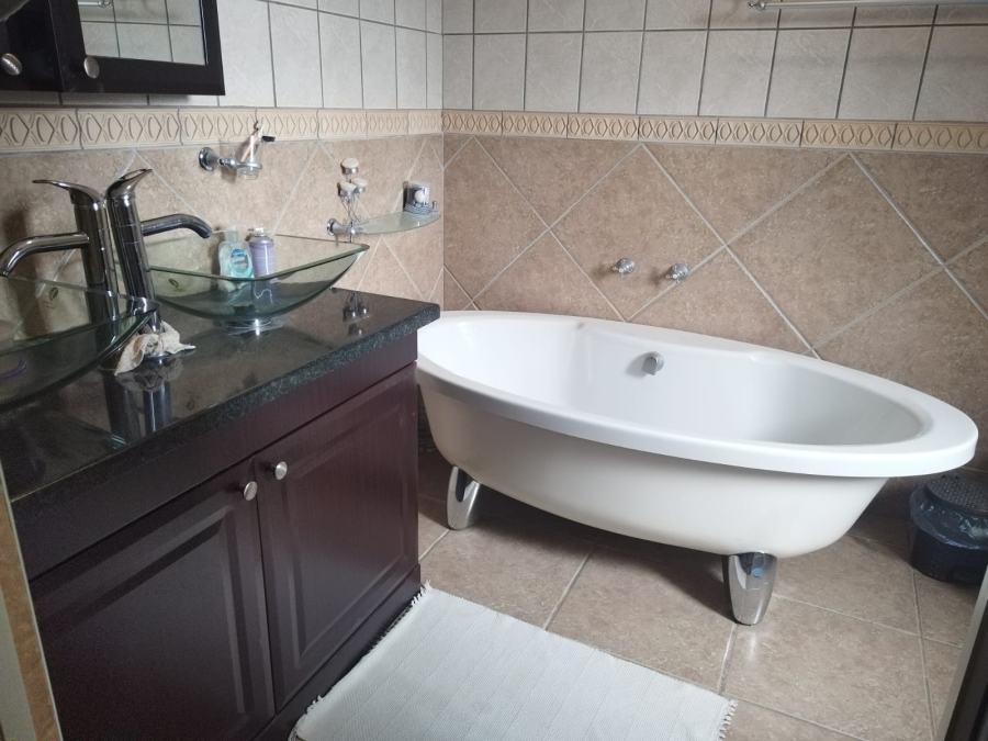 4 Bedroom Property for Sale in Montana Gauteng