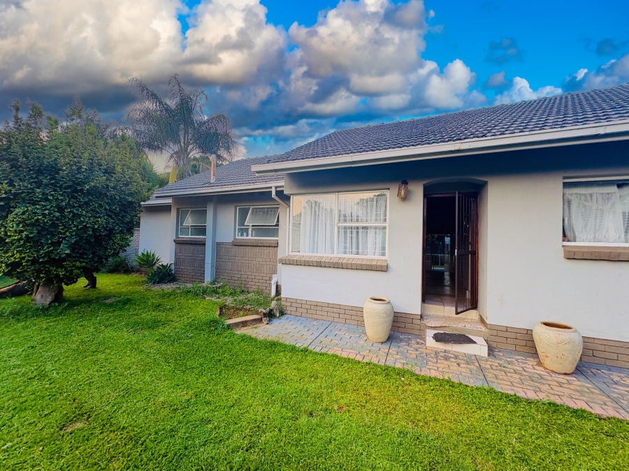 3 Bedroom Property for Sale in Dorandia Gauteng