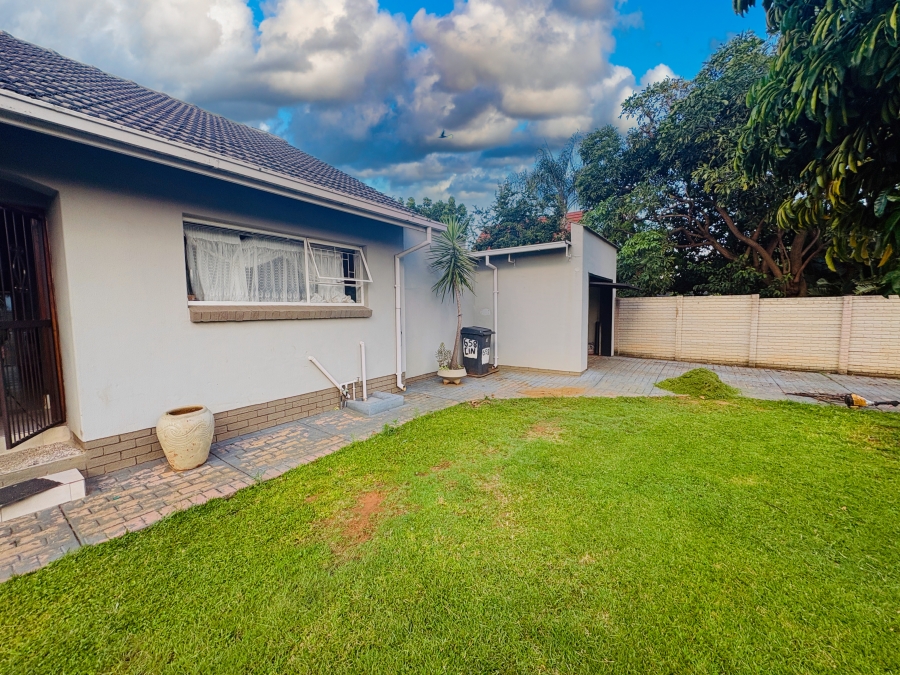 3 Bedroom Property for Sale in Dorandia Gauteng