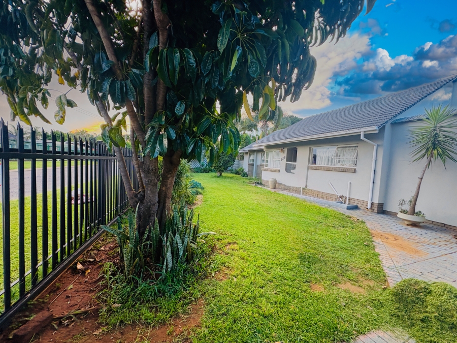 3 Bedroom Property for Sale in Dorandia Gauteng