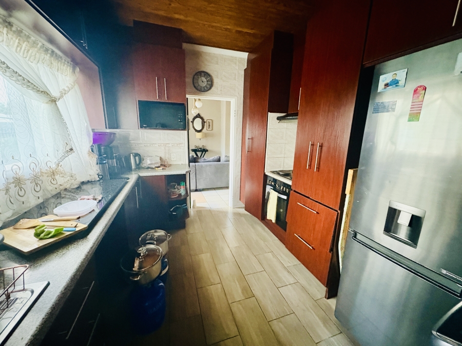 3 Bedroom Property for Sale in Dorandia Gauteng