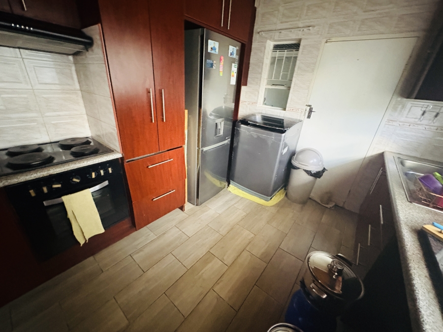 3 Bedroom Property for Sale in Dorandia Gauteng