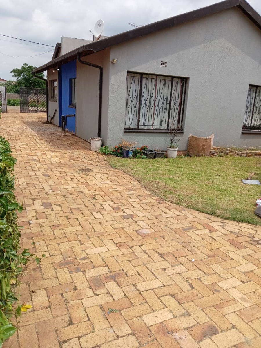 3 Bedroom Property for Sale in Mid Ennerdale Gauteng