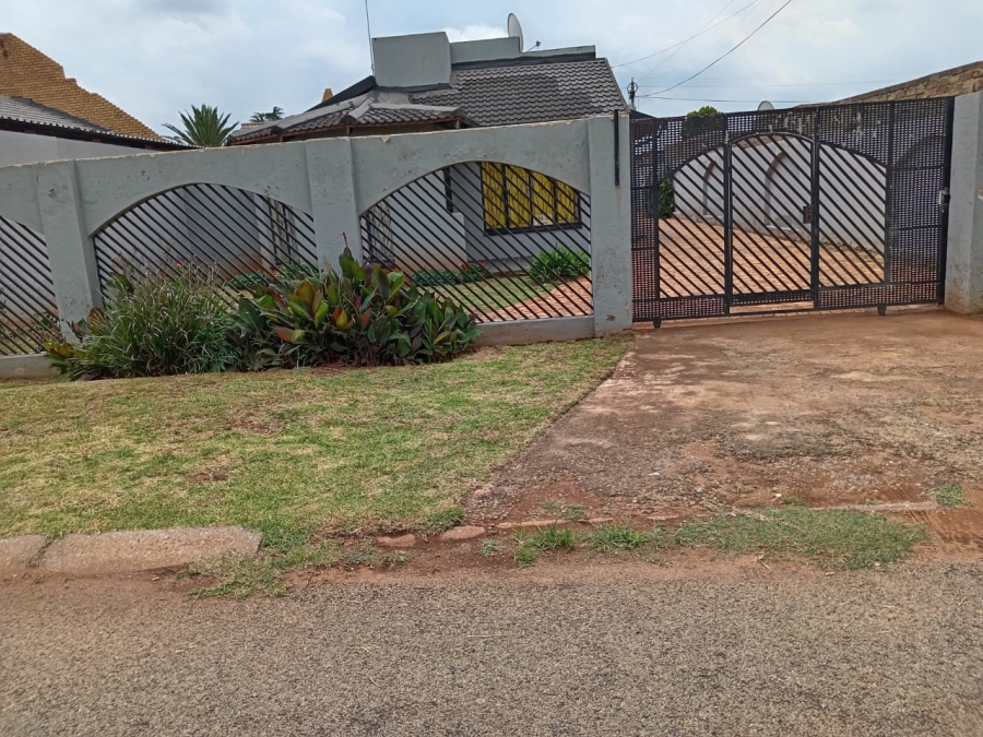 3 Bedroom Property for Sale in Mid Ennerdale Gauteng