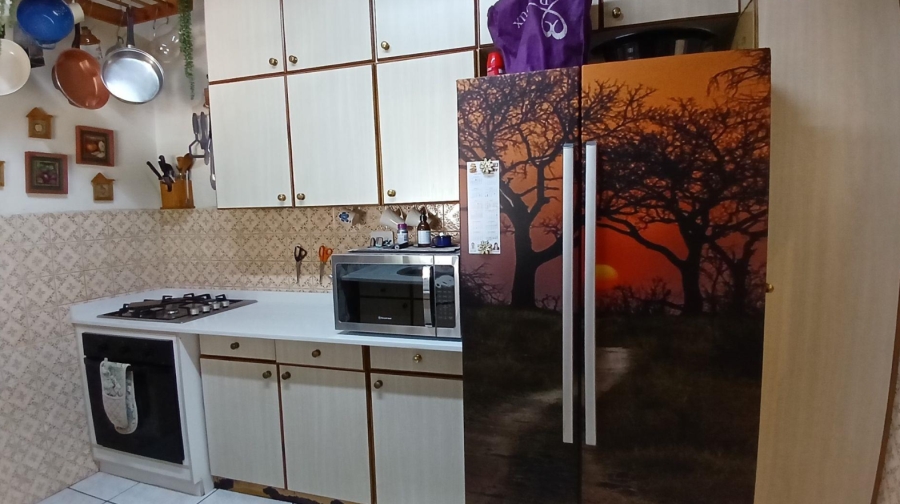 3 Bedroom Property for Sale in Brackendowns Gauteng