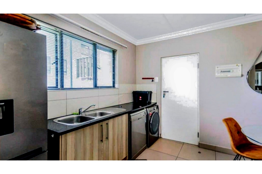 2 Bedroom Property for Sale in Chartwell Gauteng