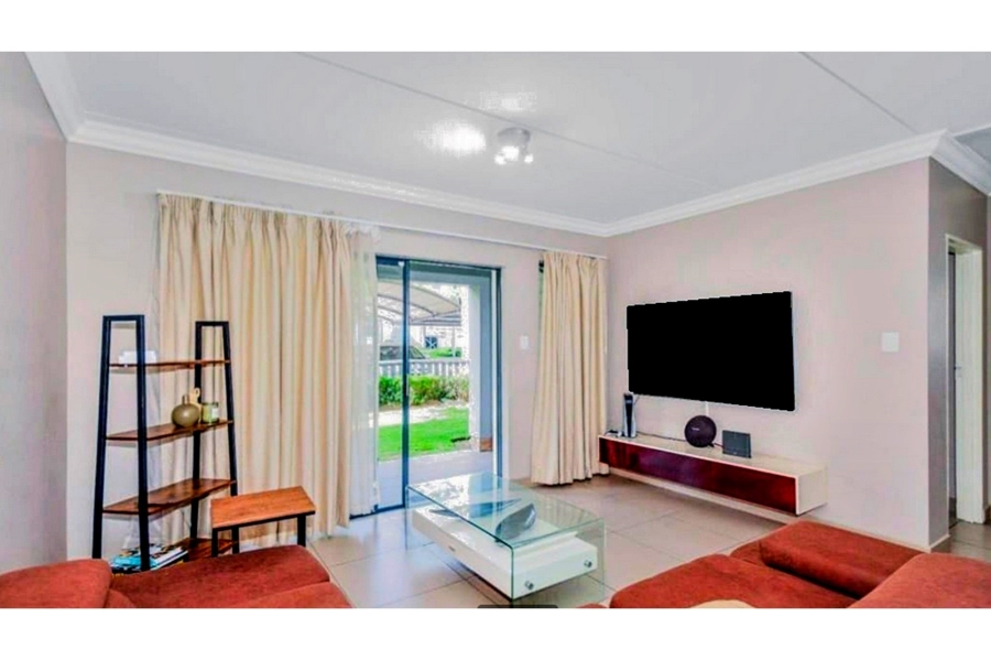 2 Bedroom Property for Sale in Chartwell Gauteng