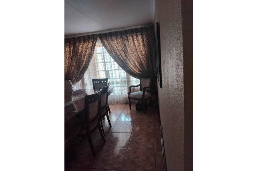 4 Bedroom Property for Sale in Sundowner Gauteng