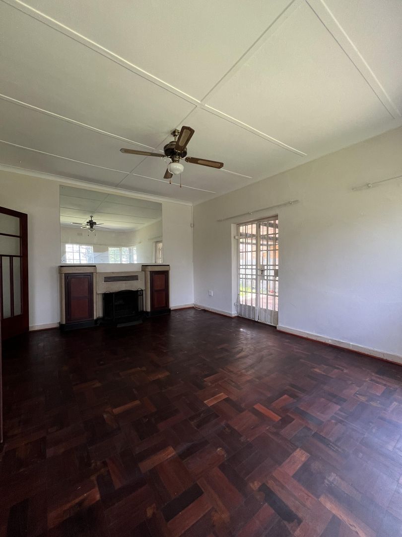 6 Bedroom Property for Sale in Discovery Gauteng