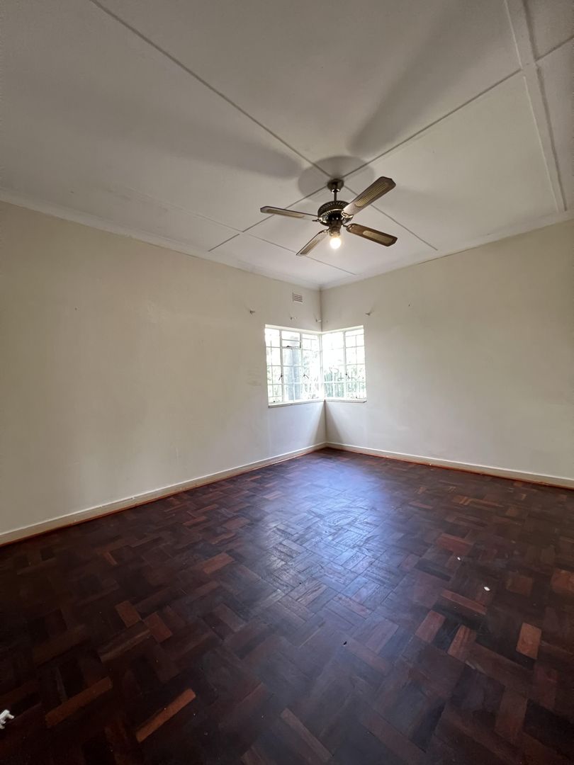 6 Bedroom Property for Sale in Discovery Gauteng