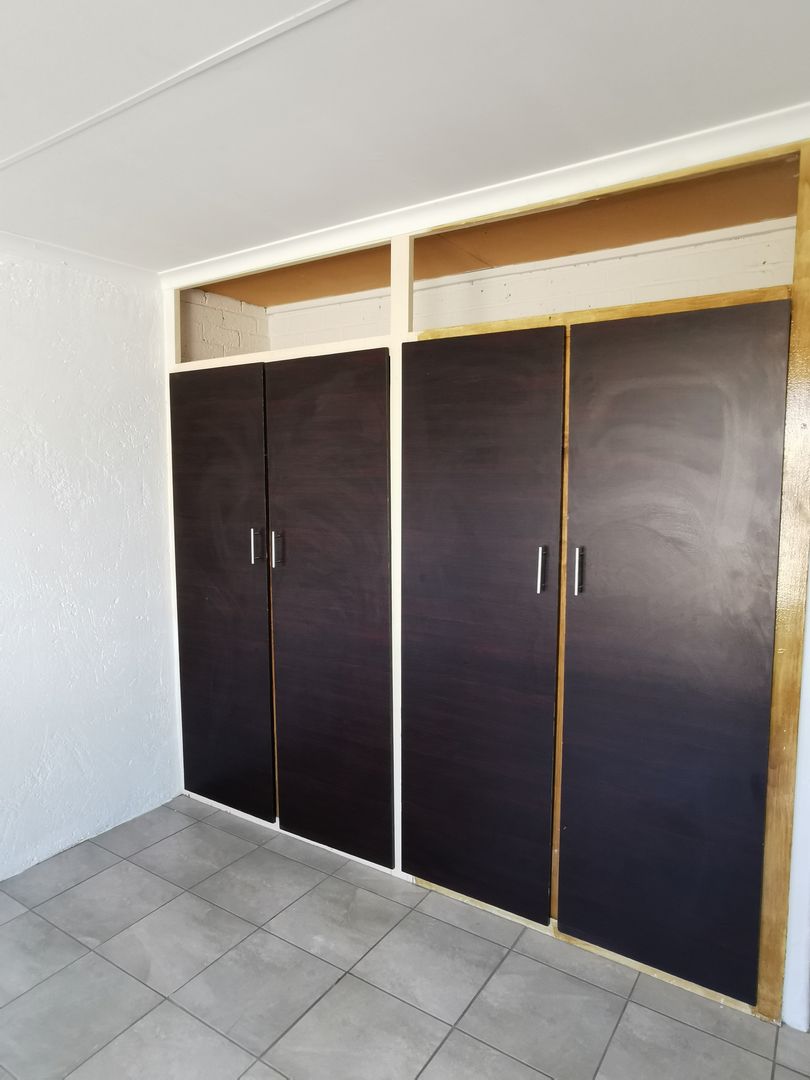 6 Bedroom Property for Sale in Discovery Gauteng
