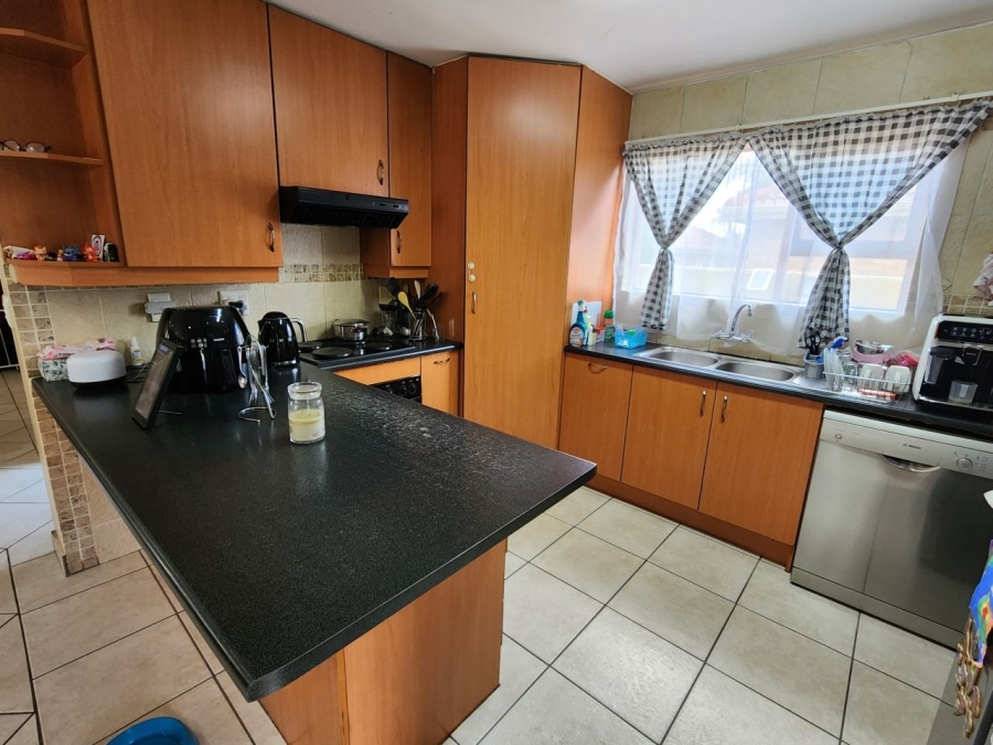 4 Bedroom Property for Sale in Bartlett Gauteng