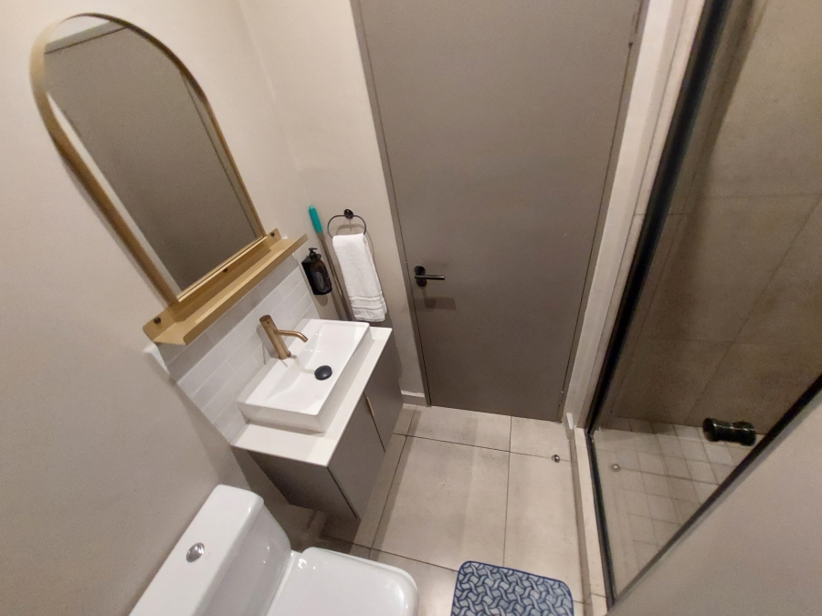To Let 1 Bedroom Property for Rent in Sandown Gauteng