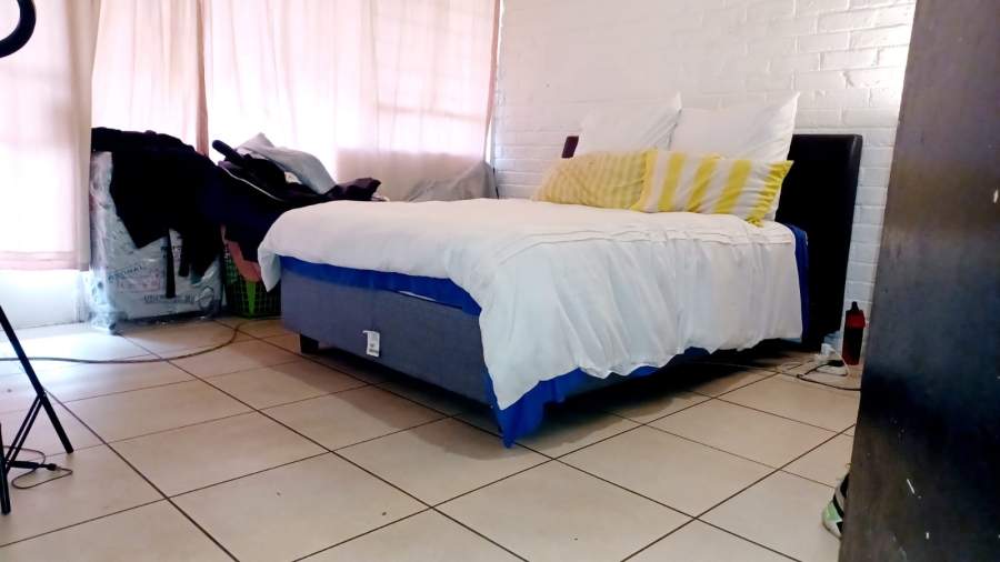 1 Bedroom Property for Sale in Windsor East Gauteng