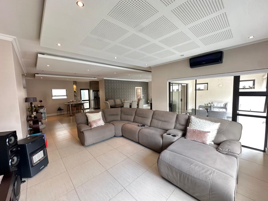4 Bedroom Property for Sale in Greenstone Hill Gauteng