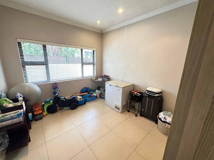 4 Bedroom Property for Sale in Greenstone Hill Gauteng