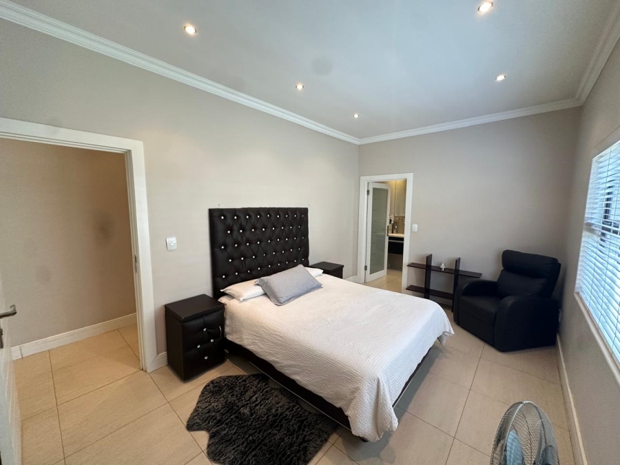 4 Bedroom Property for Sale in Greenstone Hill Gauteng