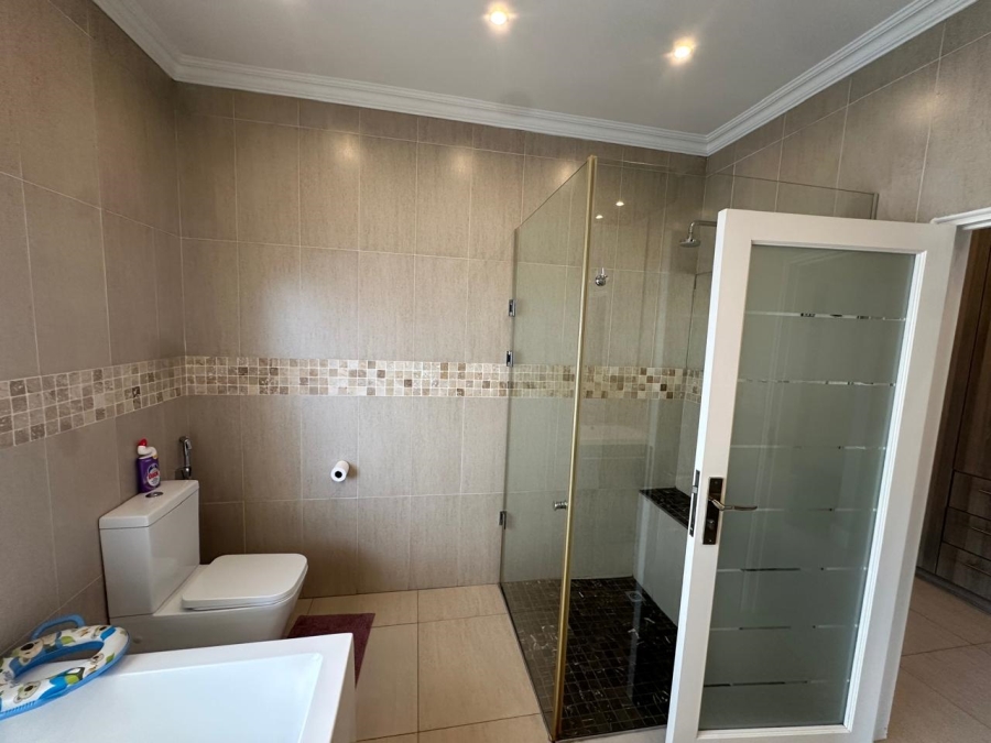 4 Bedroom Property for Sale in Greenstone Hill Gauteng