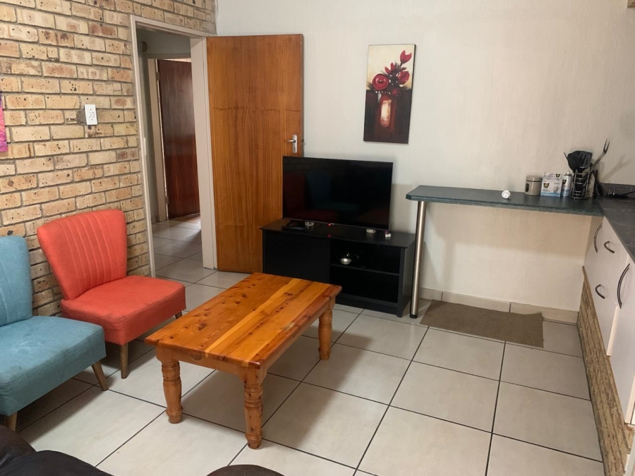 To Let 2 Bedroom Property for Rent in Sandhurst Gauteng