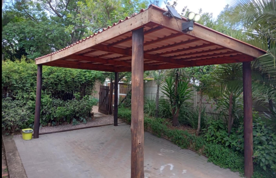 3 Bedroom Property for Sale in Isandovale Gauteng