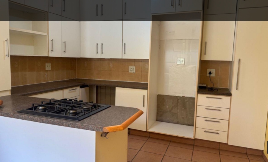 3 Bedroom Property for Sale in Isandovale Gauteng