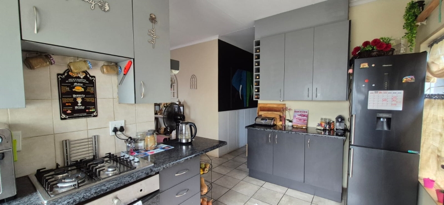 3 Bedroom Property for Sale in Kenleaf Gauteng